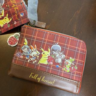 ポケモン(ポケモン)の【新品】ポケモンセンターオリジナル コインケース Full of berries(キャラクターグッズ)