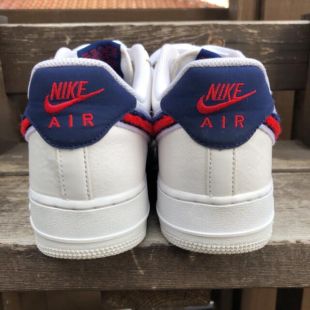 レア 美品 NIKE AIR FORCE 1 07 LV8 ナイキ エアフォース