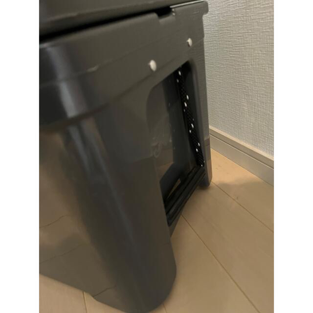 値下げ❗️YETI COOLERS TUNDRA 35qt CHARCOAL  スポーツ/アウトドアのアウトドア(その他)の商品写真