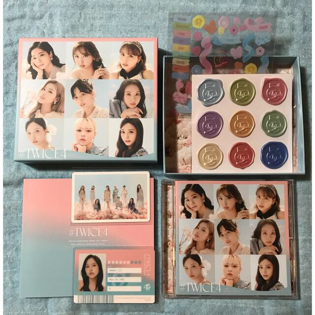 #TWICE4 初回限定盤A アルバム  CD トレカ　IDカード　シール2枚 1