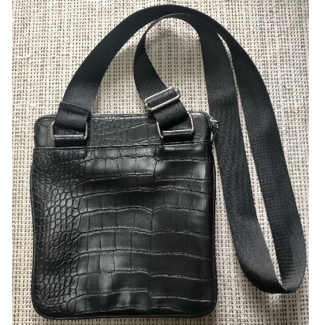 ZARA(ザラ)の【未使用】ZARA クロコ型 ショルダーバッグ メンズのバッグ(ショルダーバッグ)の商品写真