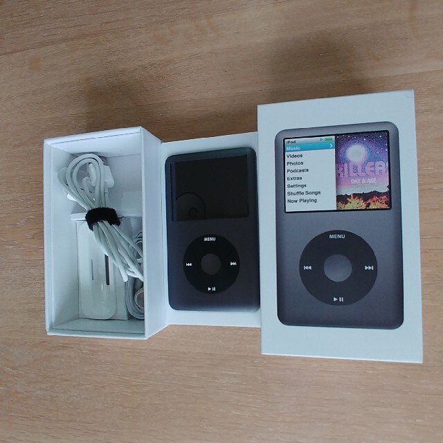 iPod(アイポッド)のipod classic 160GB Black スマホ/家電/カメラのオーディオ機器(ポータブルプレーヤー)の商品写真