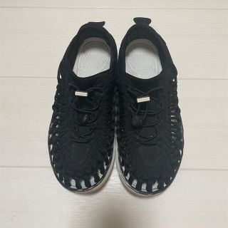 キーン(KEEN)のKEEN UNEEK O2 Black/1017055(サンダル)