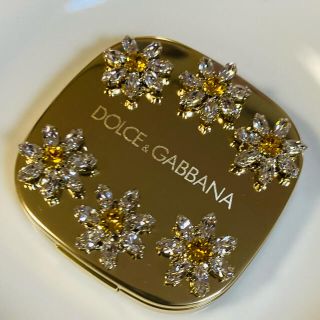 ドルチェアンドガッバーナ(DOLCE&GABBANA)の※新品未使用！限定！ドルチェ&ガッバーナ　限定ビジュー付きアイシャドウ(アイシャドウ)