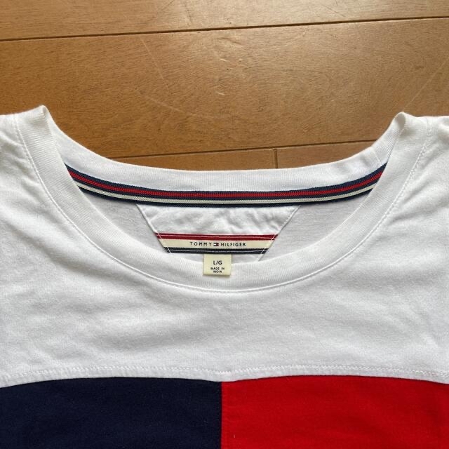 TOMMY HILFIGER(トミーヒルフィガー)のTOMMY HILFIGER  シャツ レディース レディースのトップス(Tシャツ(半袖/袖なし))の商品写真