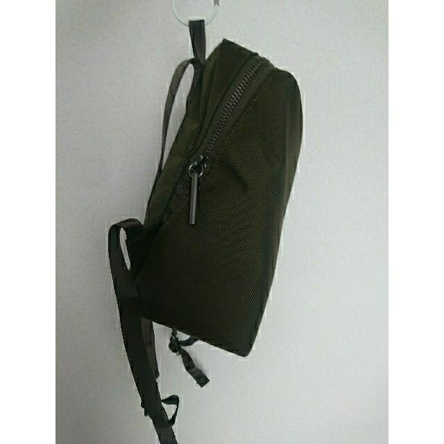 美品 POMTATA/ポンタタ/SLIG MINI RUCK 四角 スクエア レディースのバッグ(リュック/バックパック)の商品写真