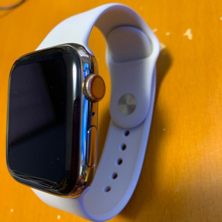 アップルウォッチ(Apple Watch)のApple Watch 5 WiFi-セルラー　44mmゴールド美品(その他)