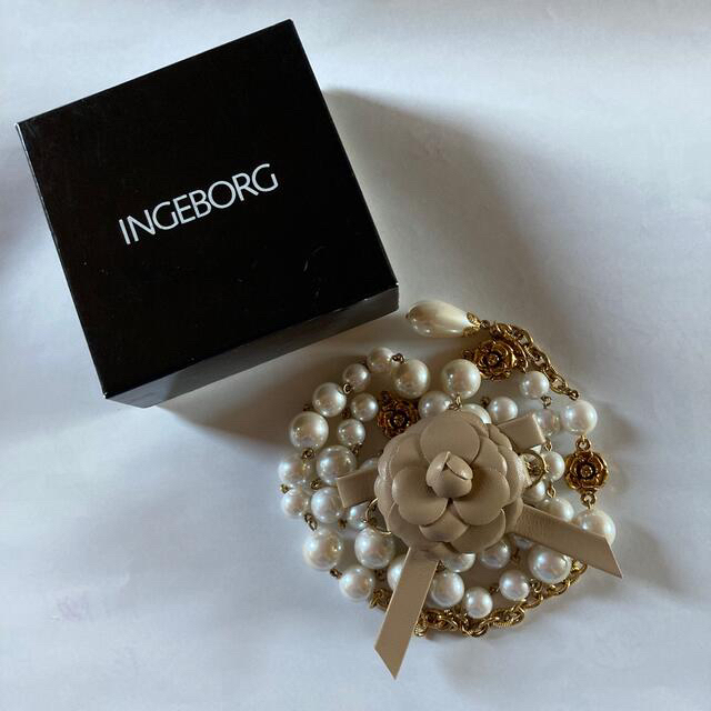 INGEBORG(インゲボルグ)のINGEBORG  インゲボルグ　チェーンベルト✨美品✨ レディースのファッション小物(ベルト)の商品写真