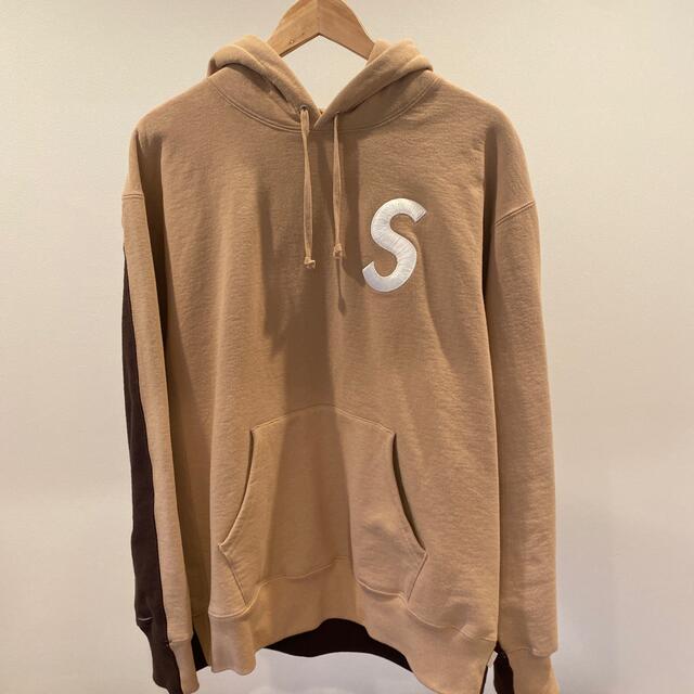 supremeパーカーsupreme