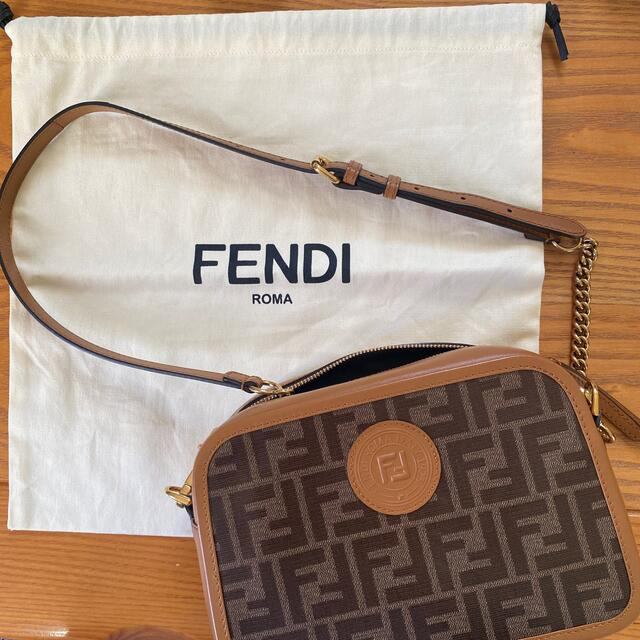 FENDI フェンディ   ショルダーバッグ  T30