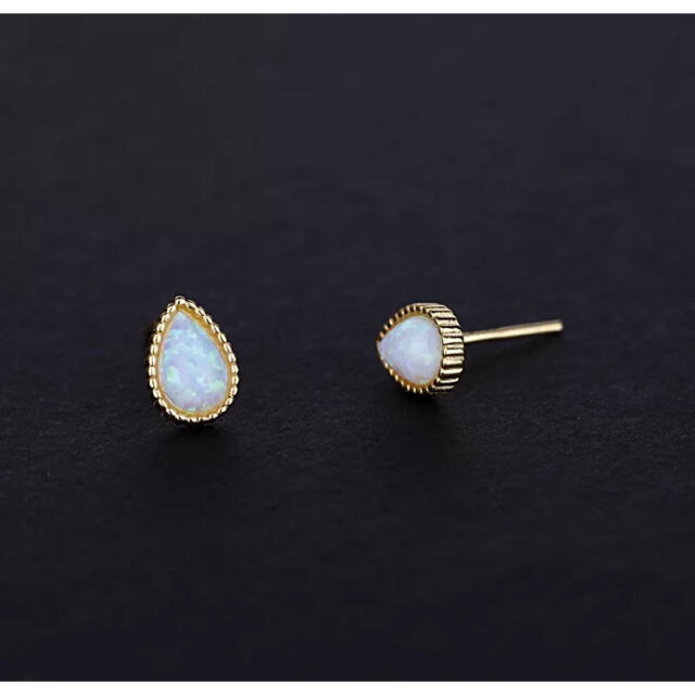 【匿名配送】天然オパールピアス　オパール　ピアス　s925 18k  gp 高級 レディースのアクセサリー(ピアス)の商品写真