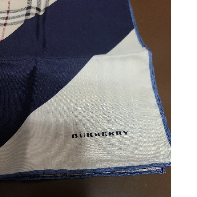 BURBERRY(バーバリー)のBURBERRY(バーバリー)　ハンカチ レディースのファッション小物(ハンカチ)の商品写真