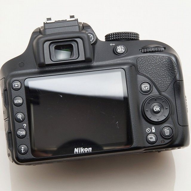 Nikon(ニコン)の1550ショット★ Nikon D3300 高画質一眼レフ スマホ/家電/カメラのカメラ(デジタル一眼)の商品写真