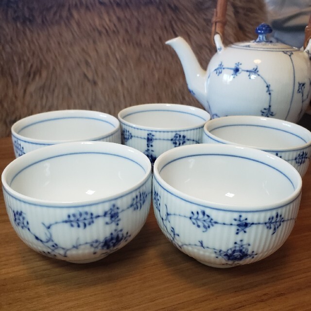 希少 ロイヤルコペンハーゲン急須&湯呑5客 ブルーフルーテッド