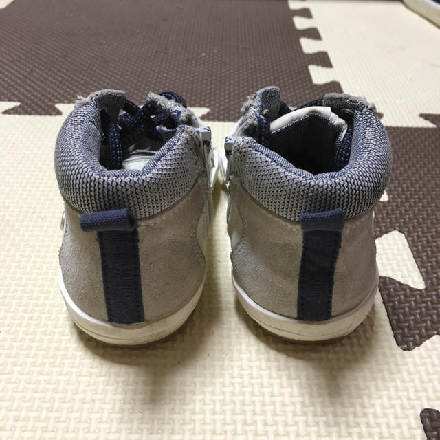 ZARA KIDS(ザラキッズ)のZARAキッズスニーカー キッズ/ベビー/マタニティのベビー靴/シューズ(~14cm)(スニーカー)の商品写真