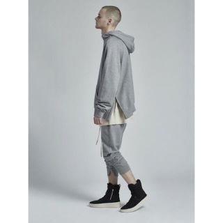 フィアオブゴッド(FEAR OF GOD)のFOG Essentials Half Zip Pullover Hoodie(パーカー)