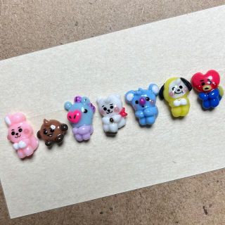 ビーティーイシビル(BT21)の3dネイルパーツ【BT21BABY  おすわり　BTS  バンタンネイルパーツ】(デコパーツ)