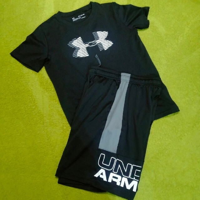 UNDER ARMOUR(アンダーアーマー)のアンダーアーマー　ジュニア男子　１５０㌢ キッズ/ベビー/マタニティのキッズ服男の子用(90cm~)(その他)の商品写真