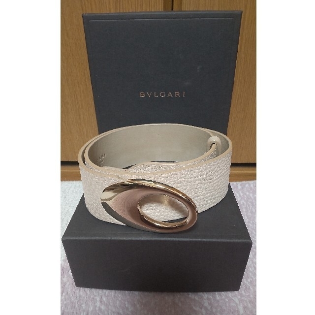 BVLGARI(ブルガリ)の【美品】BVLGARI♡オシャレオーバル太ベルト オフホワイト レディース レディースのファッション小物(ベルト)の商品写真