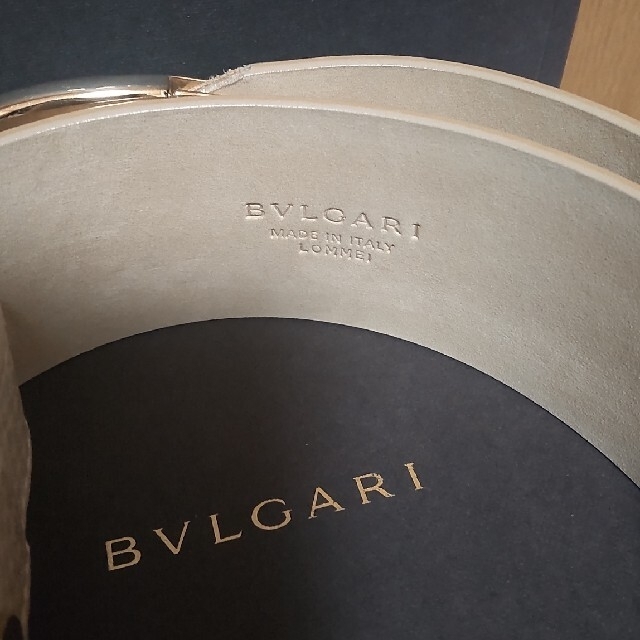 BVLGARI(ブルガリ)の【美品】BVLGARI♡オシャレオーバル太ベルト オフホワイト レディース レディースのファッション小物(ベルト)の商品写真