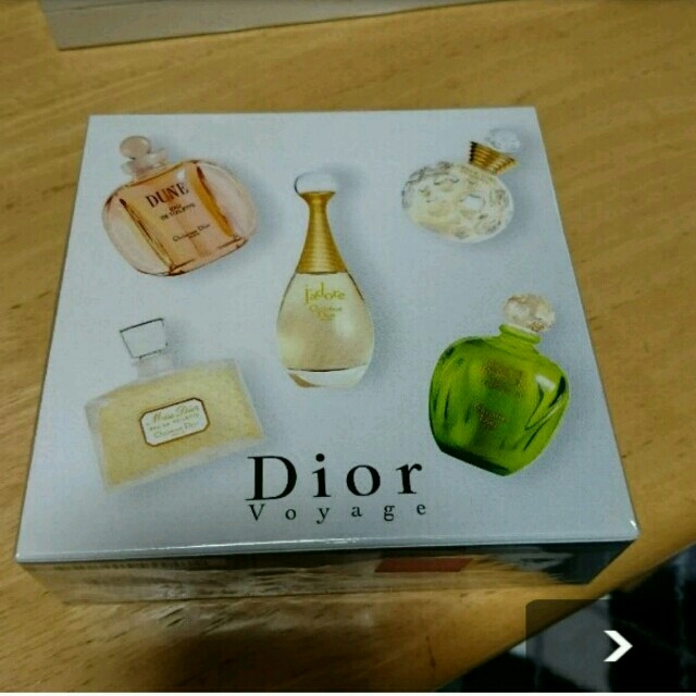 Christian Dior(クリスチャンディオール)の値下げクリスチャンディオール 香水 ミニボトル コスメ/美容の香水(香水(女性用))の商品写真