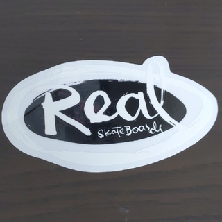 リアル(REAL)の(縦8.3cm横14cm) REAL リアルスケボーステッカー(スケートボード)
