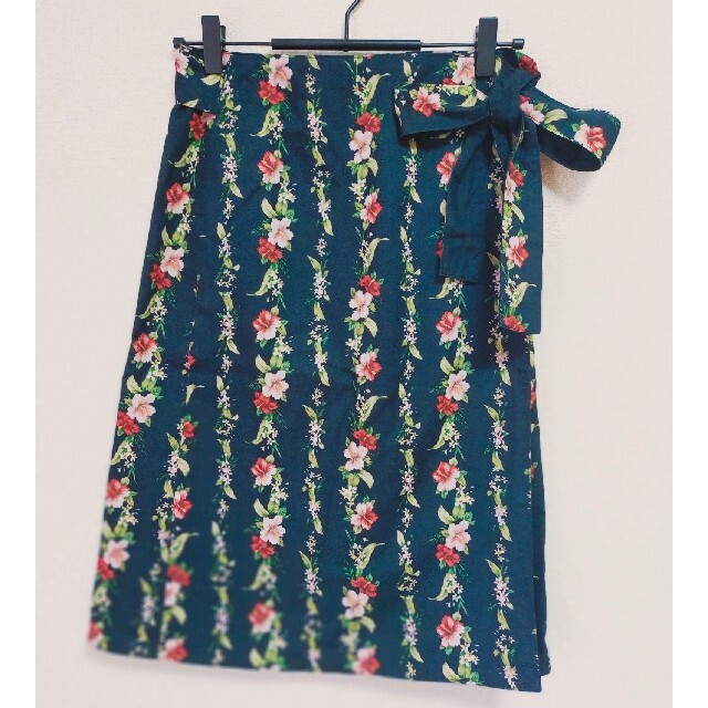 レディース 花柄 巻きスカート Ｍサイズ レディースのスカート(ひざ丈スカート)の商品写真