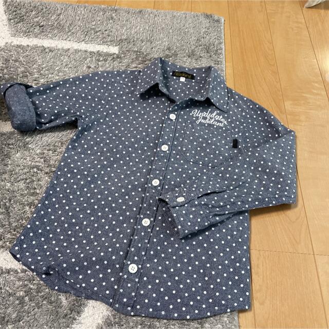 綿100%    ドット柄シャツ　　130 キッズ/ベビー/マタニティのキッズ服男の子用(90cm~)(ブラウス)の商品写真