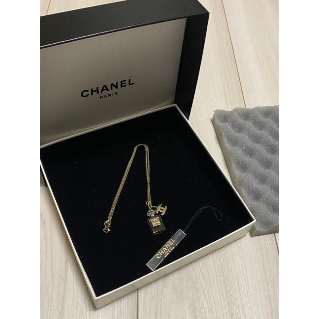 CHANEL  シャネル 香水瓶モチーフ ネックレス