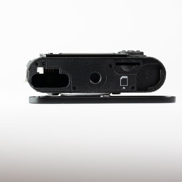LEICA(ライカ)のGW限定値下中！Leica M9 ブラックペイント スマホ/家電/カメラのカメラ(デジタル一眼)の商品写真