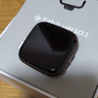 fitbit versa 2 スマートウォッチ(トレーニング用品)