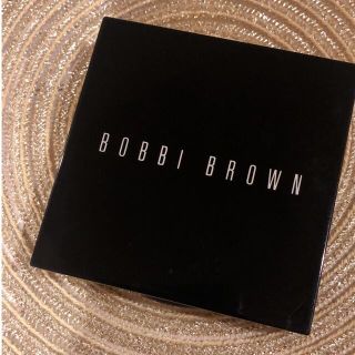 ボビイブラウン(BOBBI BROWN)の♡ボビーブラウン　フィニッシュ　プレストパウダー　イエロー♡(フェイスパウダー)