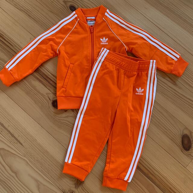 adidas(アディダス)のアディダス　セットアップ　90 キッズ/ベビー/マタニティのキッズ服男の子用(90cm~)(ジャケット/上着)の商品写真