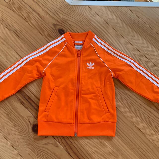 adidas(アディダス)のアディダス　セットアップ　90 キッズ/ベビー/マタニティのキッズ服男の子用(90cm~)(ジャケット/上着)の商品写真