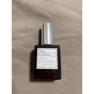 オゥパラディ(AUX PARADIS)のAUX PARADIS フルール オードパルファム(Fleur) 15ml(ユニセックス)