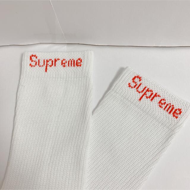 Supreme(シュプリーム)のSUPREME シュプリーム ヘインズ ソックス 靴下 両足分 1ペア メンズのレッグウェア(ソックス)の商品写真