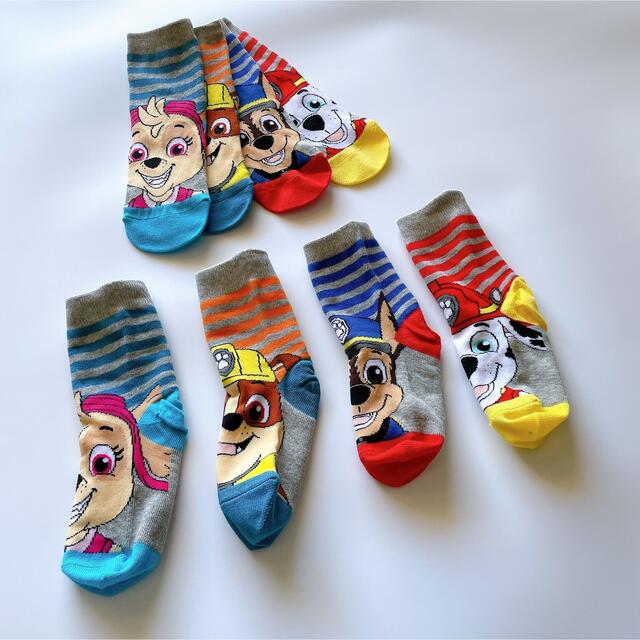 Takara Tomy(タカラトミー)の【即納】PAW Patrol stripe socks 4pc uk6-8.5 キッズ/ベビー/マタニティのこども用ファッション小物(靴下/タイツ)の商品写真