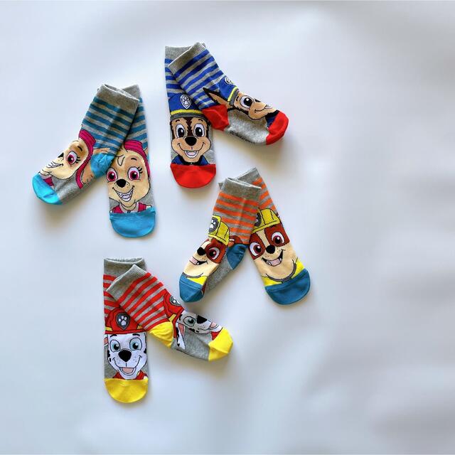 Takara Tomy(タカラトミー)の【即納】PAW Patrol stripe socks 4pc uk6-8.5 キッズ/ベビー/マタニティのこども用ファッション小物(靴下/タイツ)の商品写真