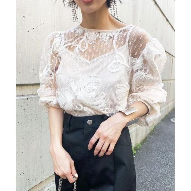 Ameri VINTAGE(アメリヴィンテージ)のAMERI UNDRESSED 2WAY FAIRY LACE BLOUSE レディースのトップス(シャツ/ブラウス(長袖/七分))の商品写真