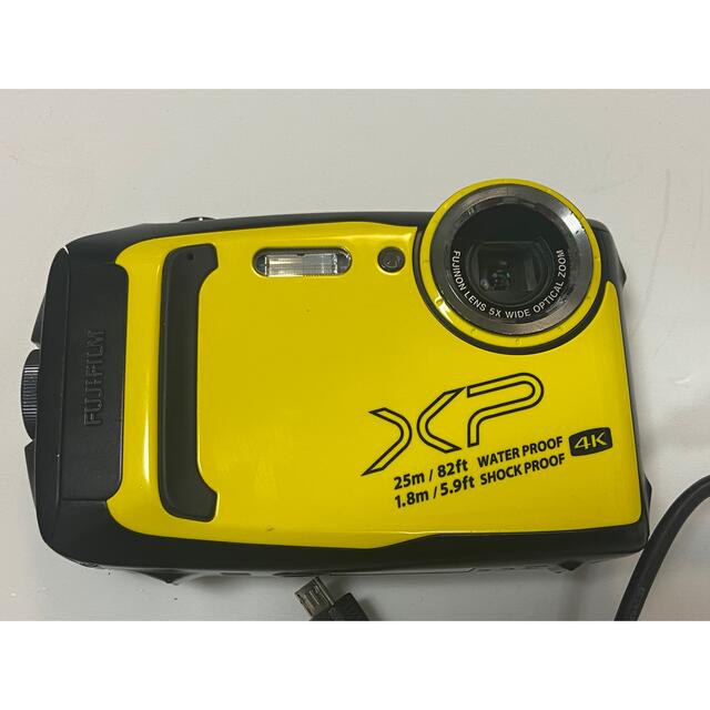 富士フイルム(フジフイルム)のFUJI FILM FinePix XP FINEPIX XP140 イエロー スマホ/家電/カメラのカメラ(コンパクトデジタルカメラ)の商品写真