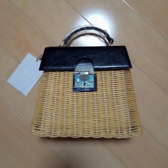 Ameri VINTAGE(アメリヴィンテージ)のAMERIアメリ /MEDI TRAPEZE RATTAN COMBI BAG レディースのバッグ(ショルダーバッグ)の商品写真