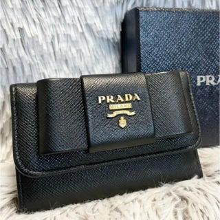 プラダ(PRADA)のプラダ　リボン　キーケース　黒(キーケース)