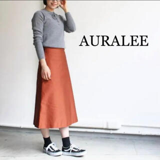 オーラリー(AURALEE)のAURALEE  モールスキンスカート　スカート　ビショップ  Aライン(ひざ丈スカート)
