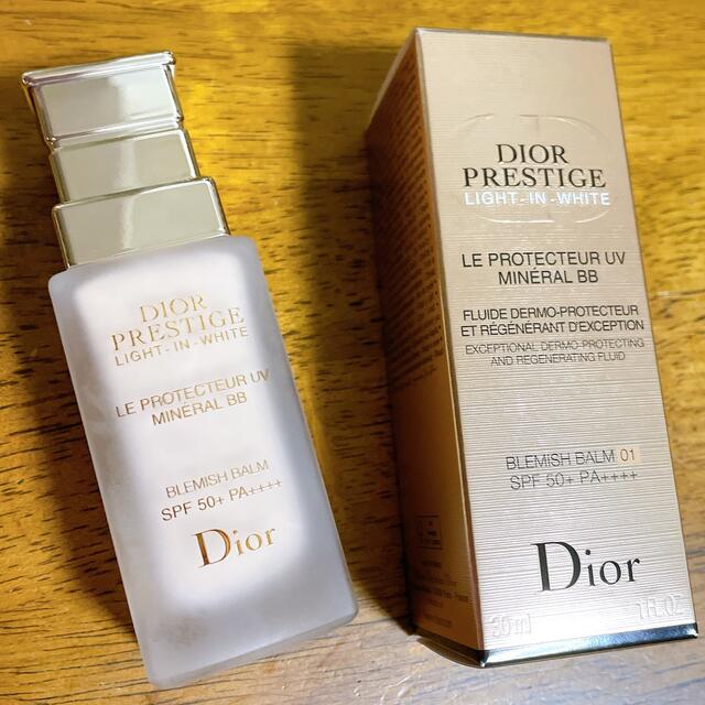 Dior(ディオール)のプレステージ ホワイト ル プロテクター UV ミネラル BB  01 30ml コスメ/美容のベースメイク/化粧品(BBクリーム)の商品写真