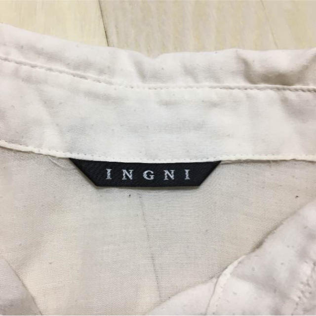 INGNI(イング)のINGNI 白シャツ レディースのトップス(シャツ/ブラウス(長袖/七分))の商品写真