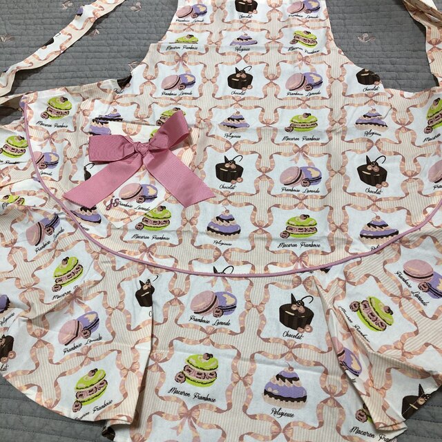 新品未使用♡ジェシースティール カップケーキ マカロン柄 フリル エプロン