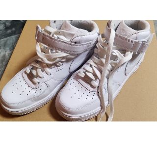 ナイキ(NIKE)のNIKE　AIR FORCE1MID 白 24センチ(スニーカー)