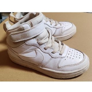 ナイキ(NIKE)のキッズ　NIKEコートボローMID2スニーカー　白 18㌢(スニーカー)