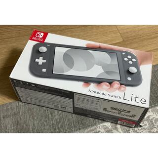 ニンテンドースイッチ(Nintendo Switch)のほぼ未使用品　Nintendo Switch lite グレー(携帯用ゲーム機本体)