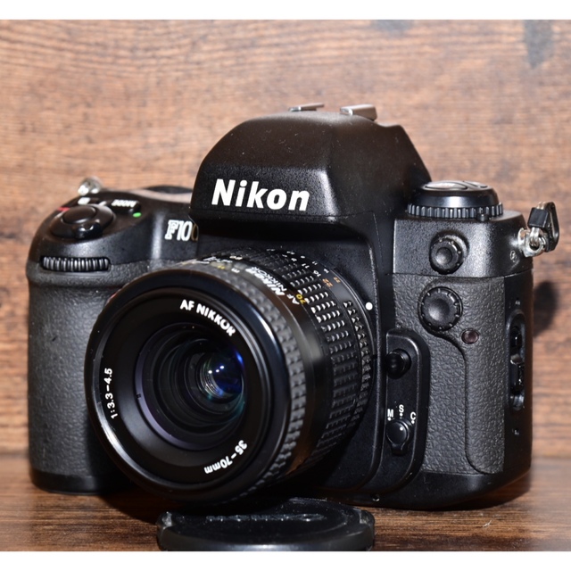 フィルムカメラ　NIKON F100 動作品　標準ズーム、マクロレンズ付き